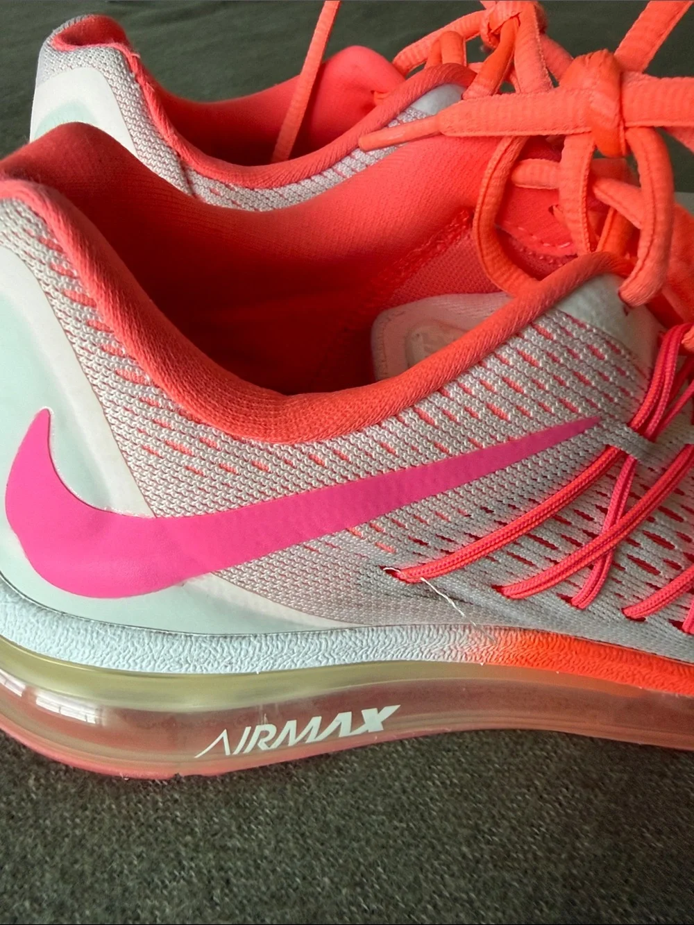 Nike AirMax Coral & Pink Knit Running Sneakers